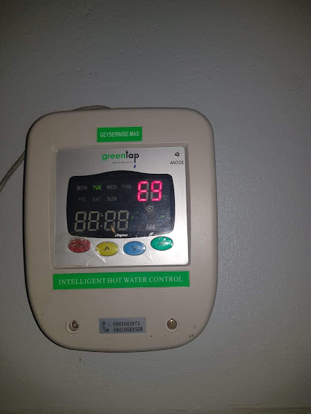 Solar water heating system